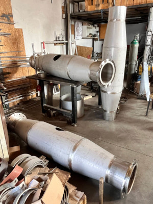 Stainless steel piping components