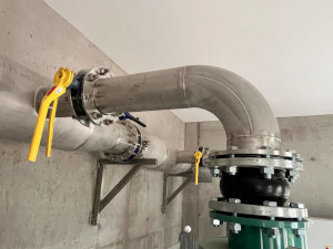 Stainless steel piping systems